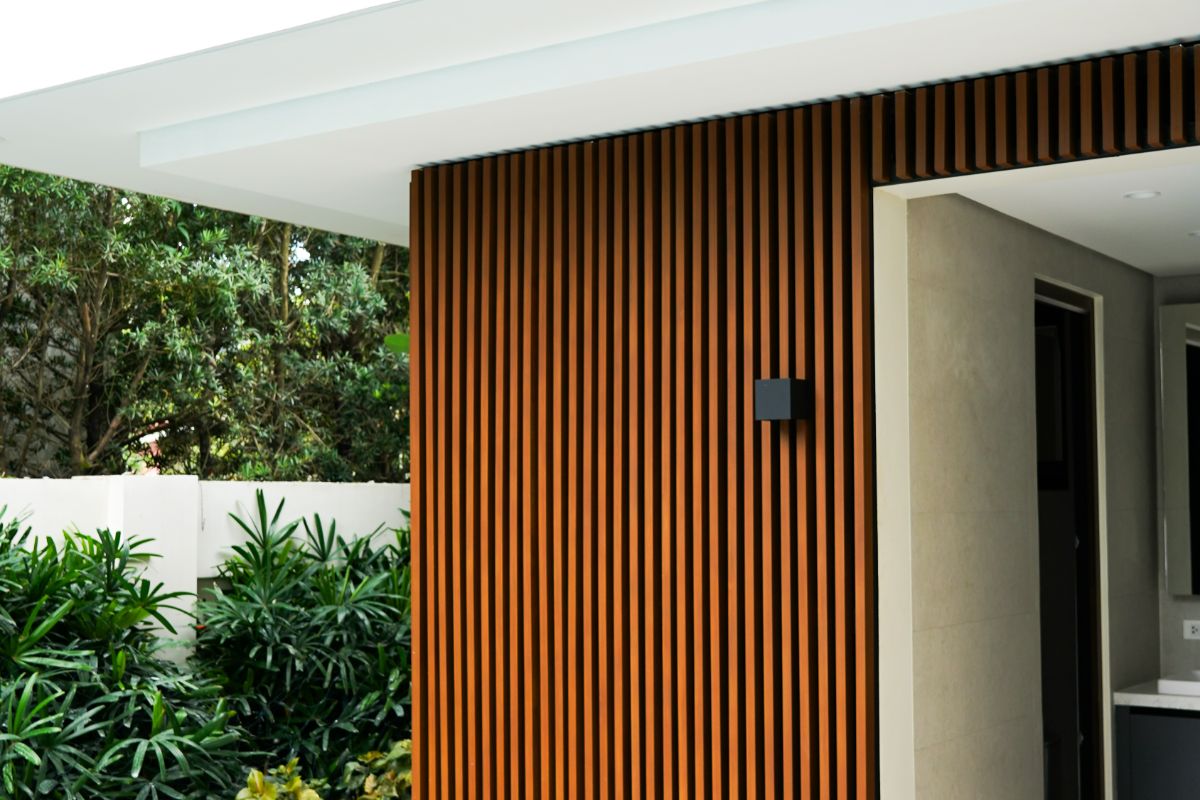 5 Benefits of Installing Wood Slat Walls in Your Home Design