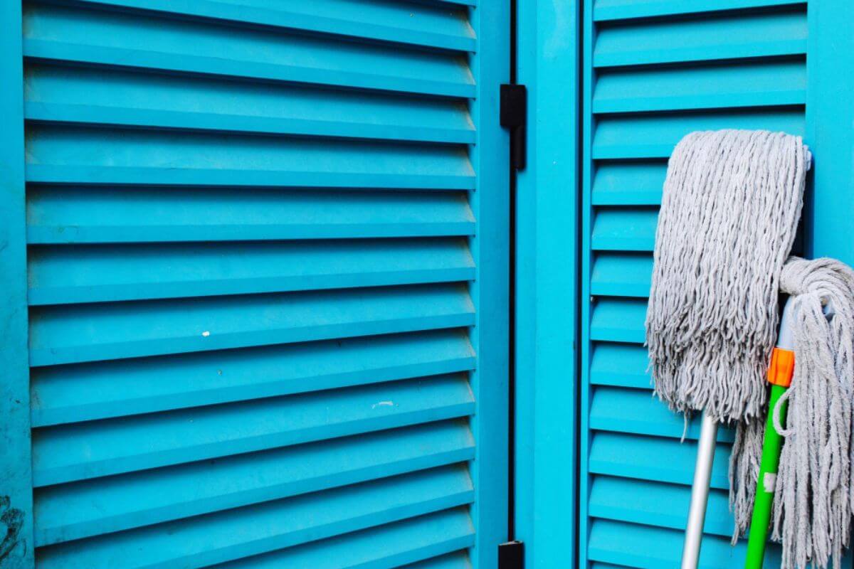Proper cleaning and dusting methods for maintaining wood louver doors